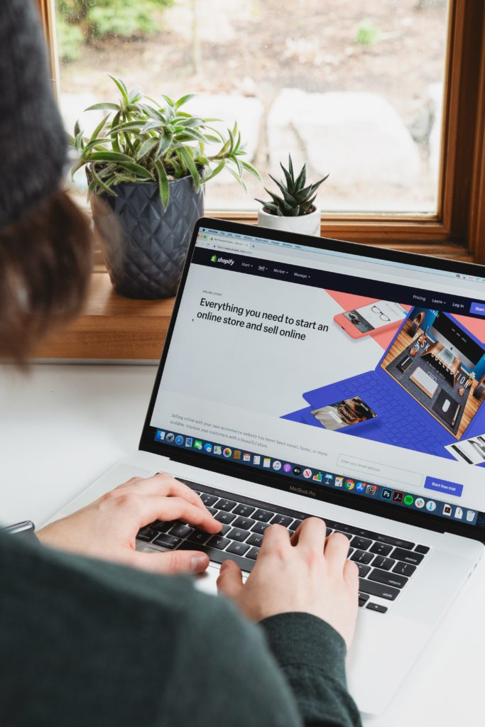 Roberto Cortese Ejhjszkteeg Unsplash 683x1024 1